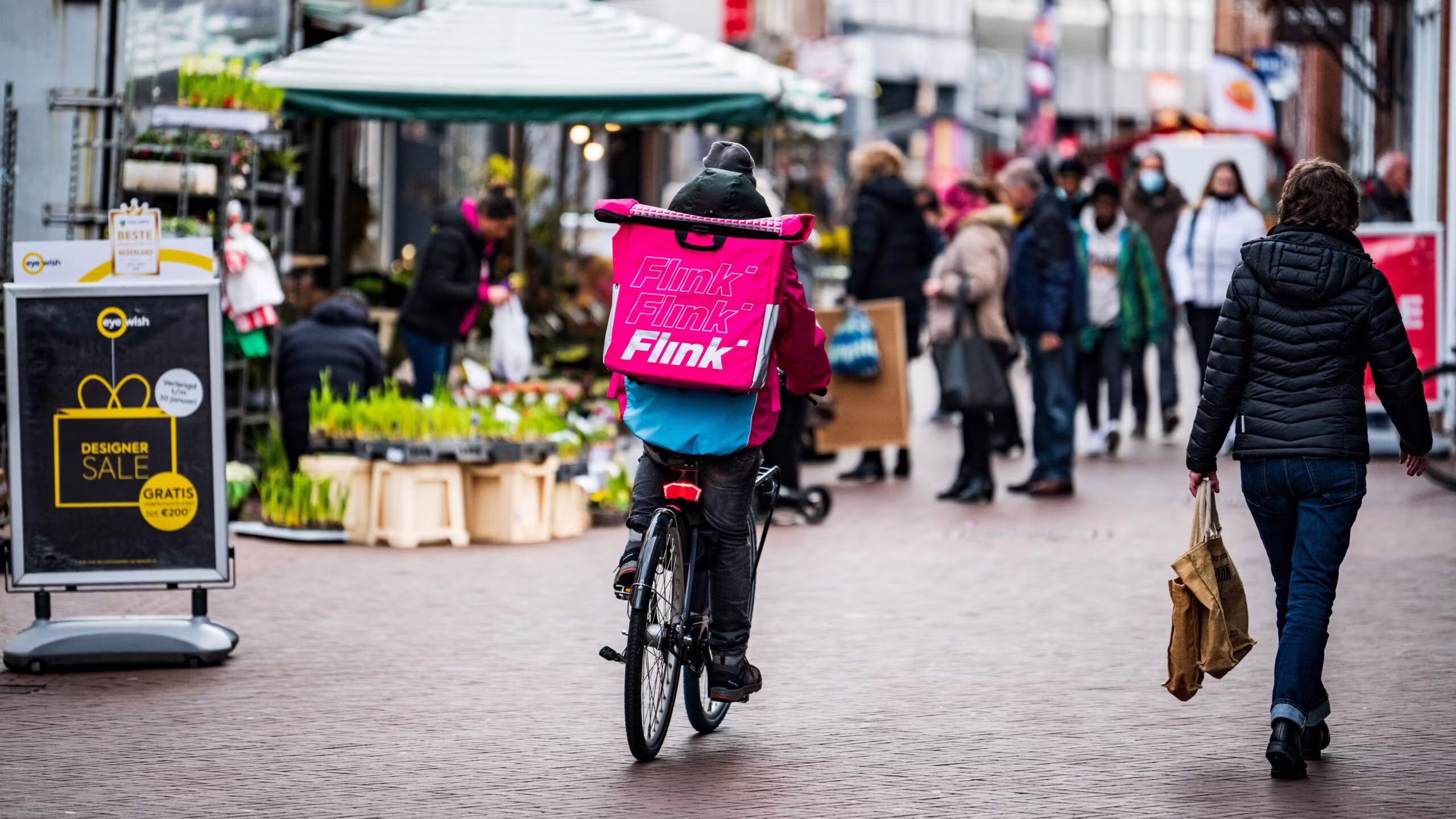 Part-time Job: E-Bike Rider at Flink